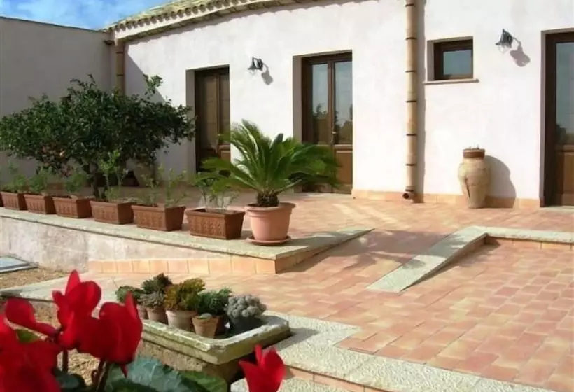 Agriturismo Baglio Donna Santa