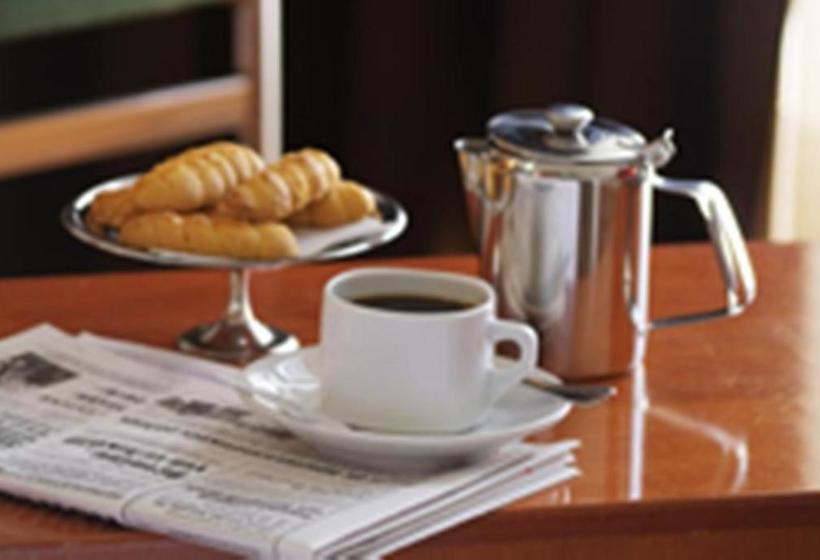 Отель Elpida City