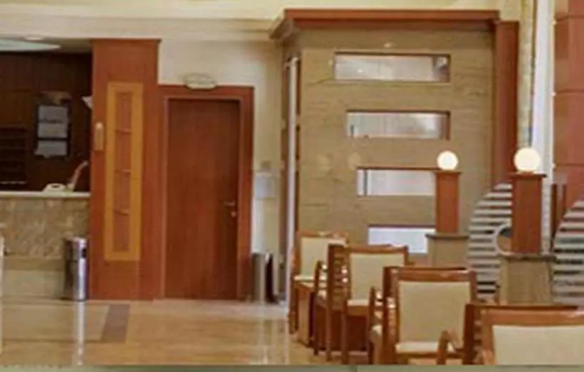 فندق Elpida City