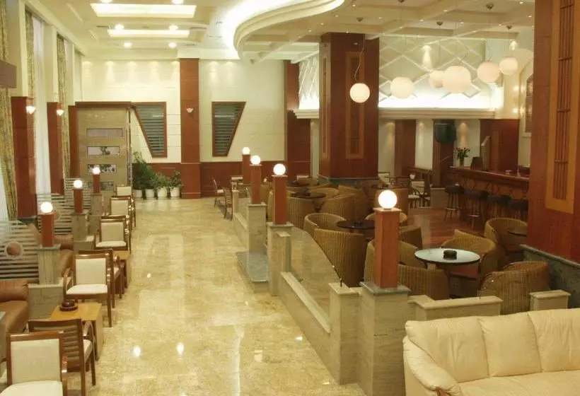 فندق Elpida City