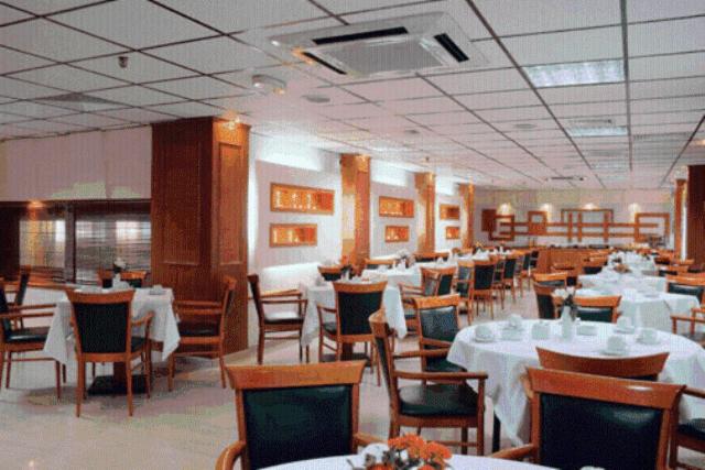 Отель Elpida City