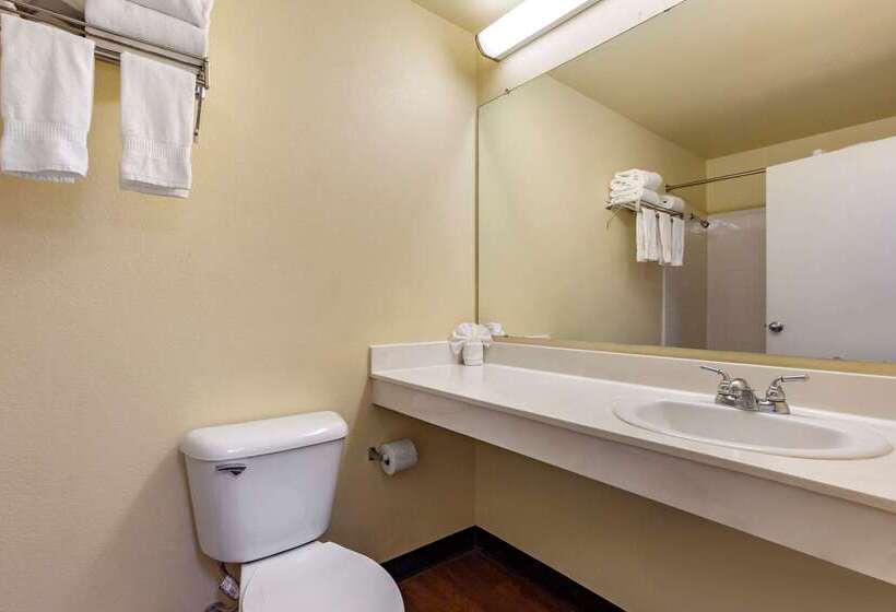 Отель Suburban Studios