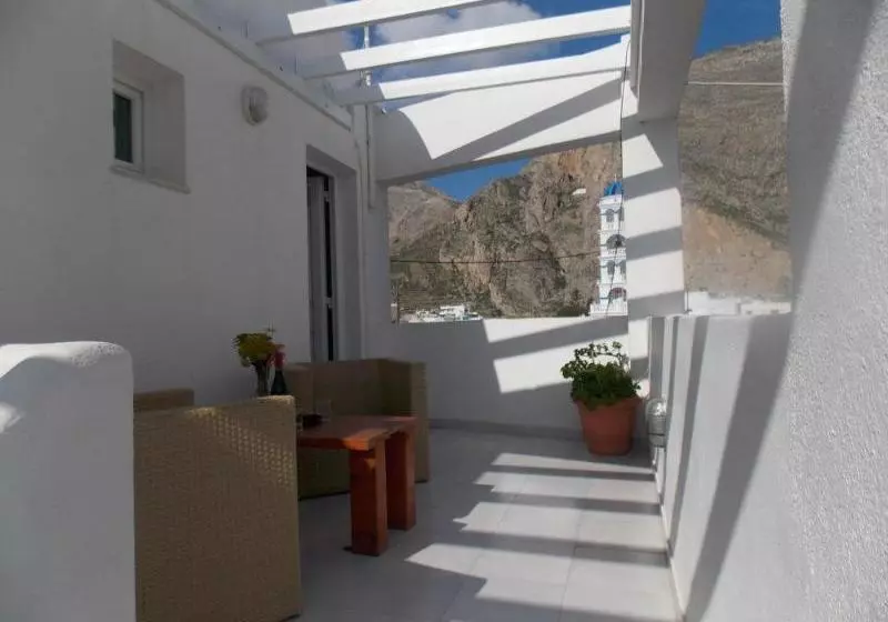 Sunrise Studios Perissa