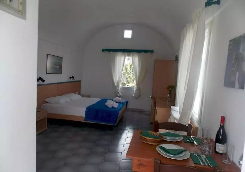 Sunrise Studios Perissa