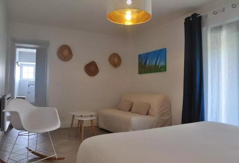 Aamiaismajoitus (B&B) Chambre D Hôtes A La Clé Des Champs Varen