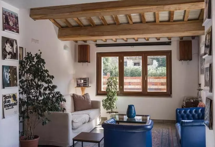 ペンション Djenga   Rock  N Rooms