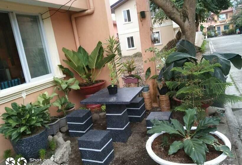 פנסיון Tagum Mini Hotel By Tripleview Residences