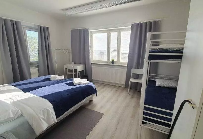 Majatalo Gasthaus Vanha Merivartioasema