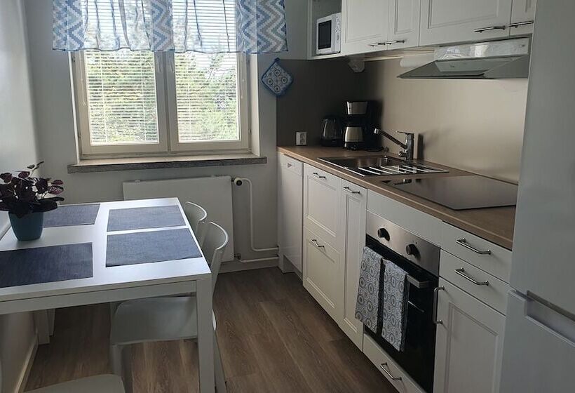 پانسیون Gasthaus Vanha Merivartioasema