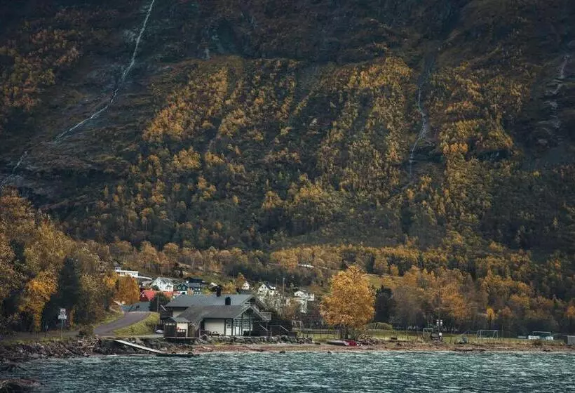 ペンション Vollsnes Gjestehus