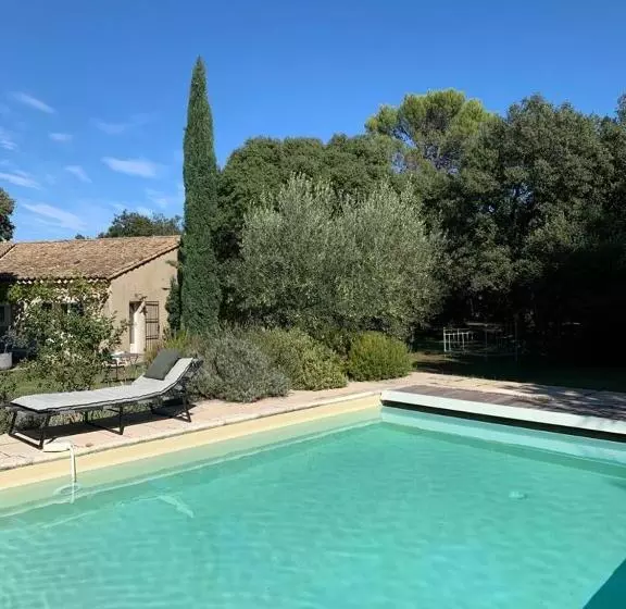 Aamiaismajoitus (B&B) Maison Les Chênes