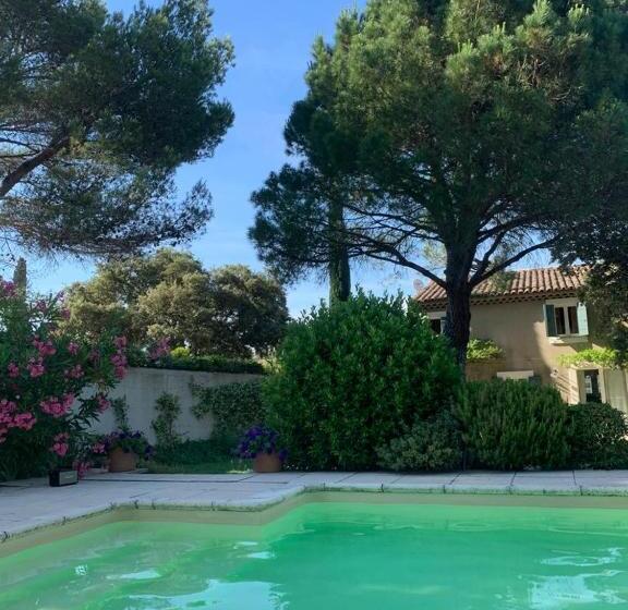 ベッドアンドブレックファースト Maison Les Chênes