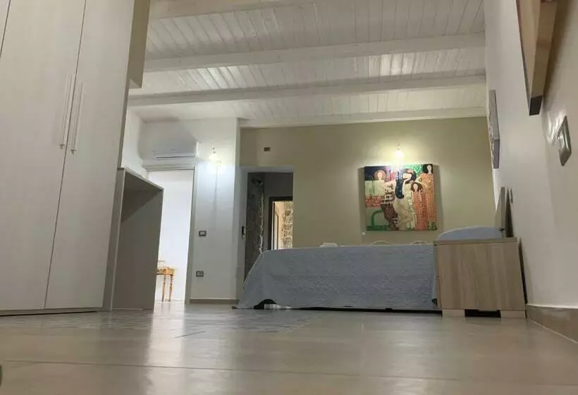 ベッドアンドブレックファースト Nicola’s House