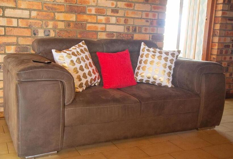 مبيت وإفطار Sojourners  Rest House