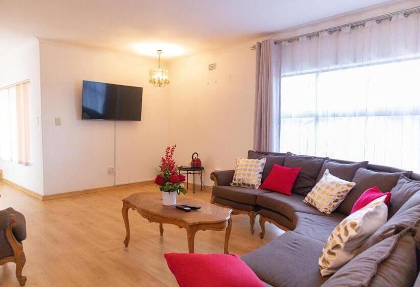 مبيت وإفطار Sojourners  Rest House