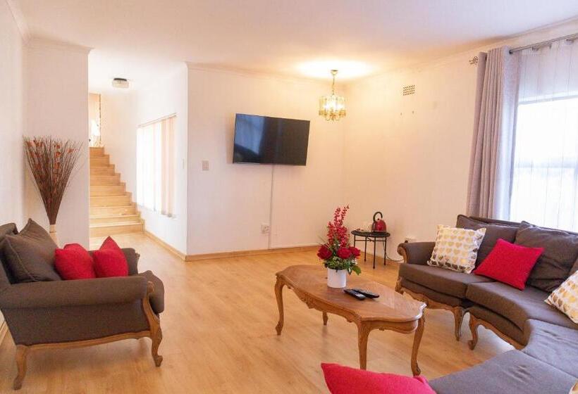 مبيت وإفطار Sojourners  Rest House