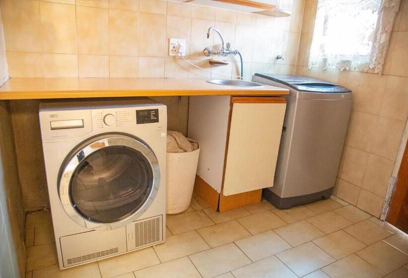 مبيت وإفطار Sojourners  Rest House