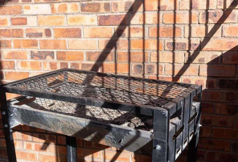 مبيت وإفطار Sojourners  Rest House