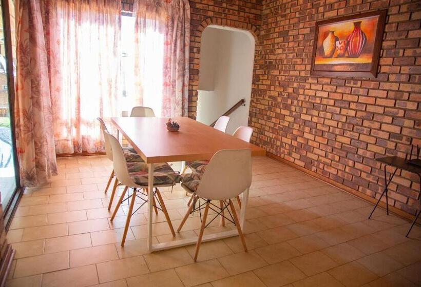 مبيت وإفطار Sojourners  Rest House