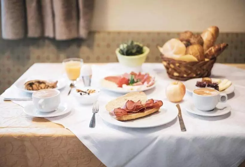 ホテル B&b Frohsinn