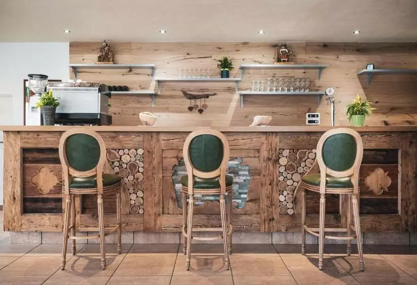 ホテル B&b Frohsinn