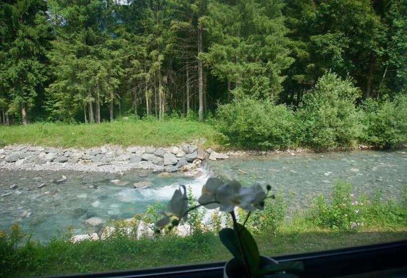 Mountain Hostel City