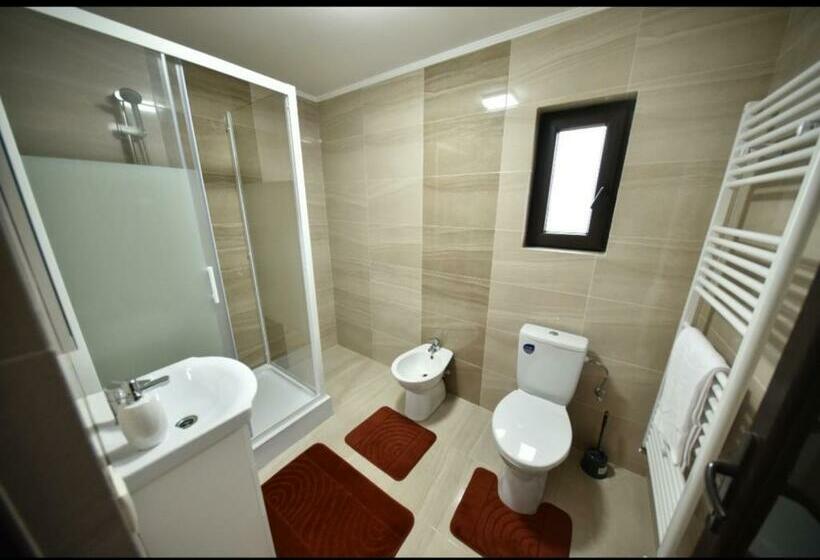 بنسيون Regal Guest House