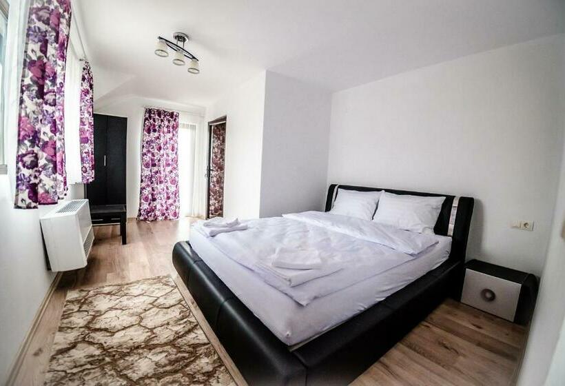 بنسيون Regal Guest House