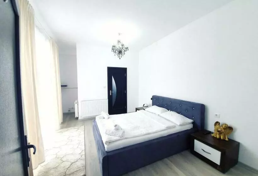 ペンション Regal Guest House