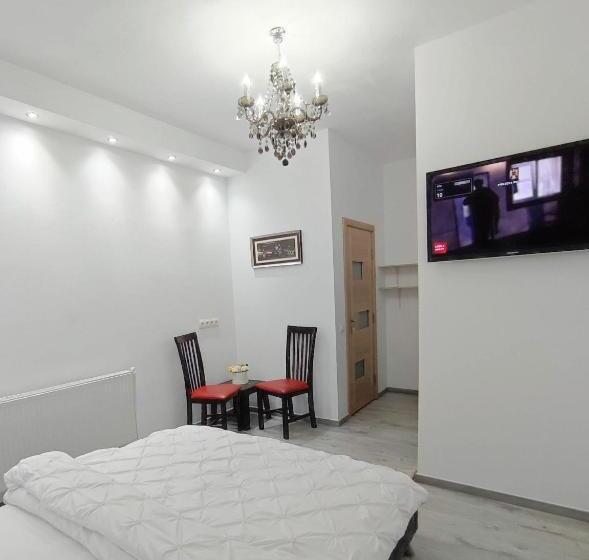 بنسيون Regal Guest House