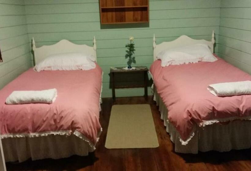 ペンション The Whare Rural Retreat