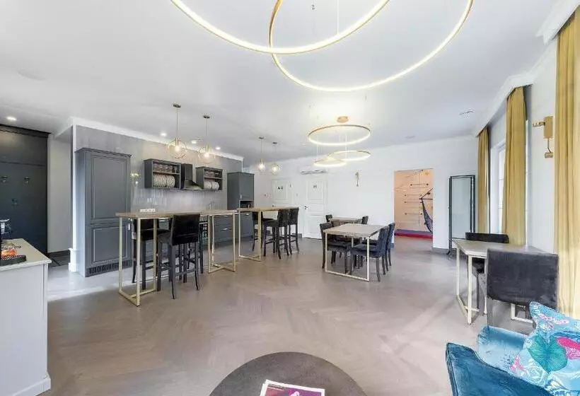 پانسیون Vilnius Legends House I Best For Families I Free Parking