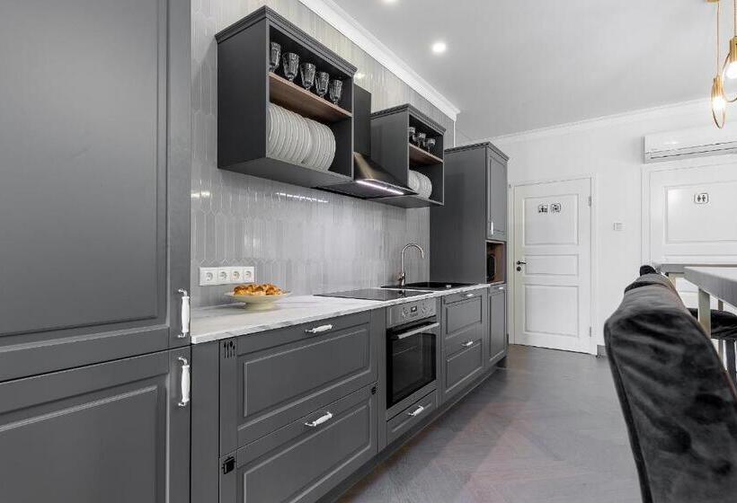 Pensió Vilnius Legends House I Best For Families I Free Parking