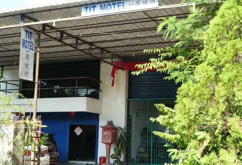 Tit Motel