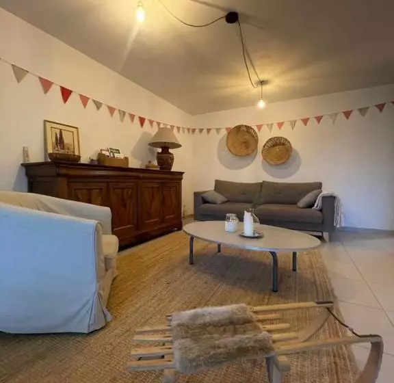 Aamiaismajoitus (B&B) Ferme St Pierre Gîte Autonome 2 4 Personnes