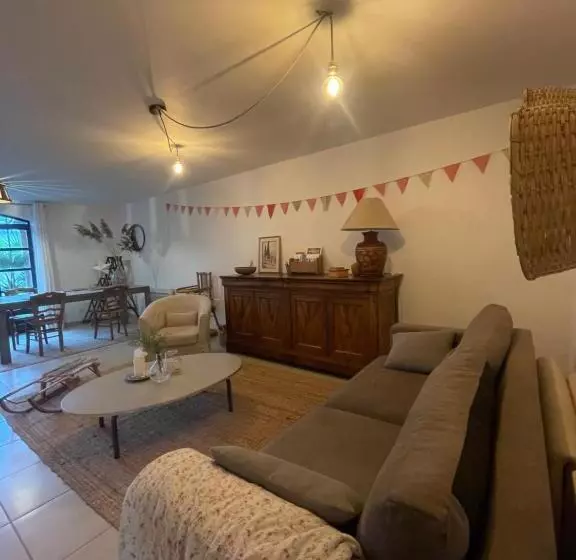 Aamiaismajoitus (B&B) Ferme St Pierre Gîte Autonome 2 4 Personnes