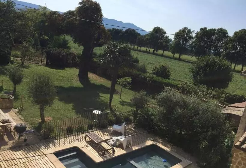 Aamiaismajoitus (B&B) Ferme St Pierre Gîte Autonome 2 4 Personnes