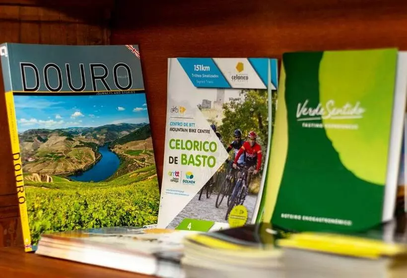تختخواب و صبحانه Quinta Do Farfalho
