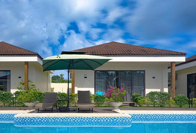 Hotel Amphitrite Resort