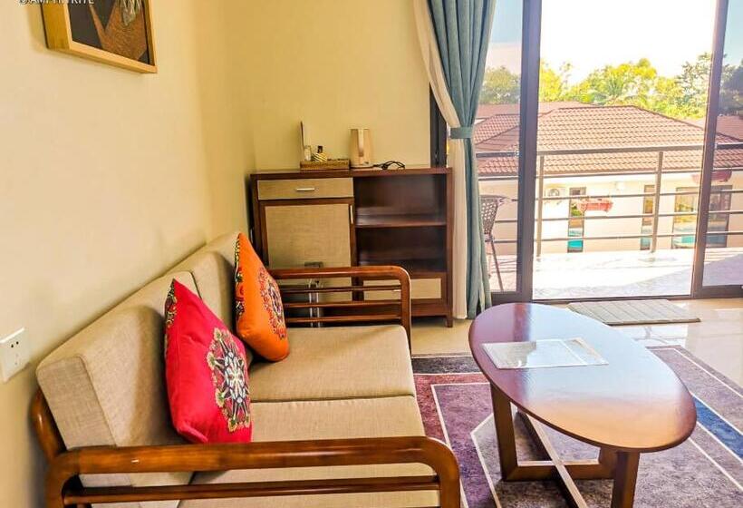 Hotel Amphitrite Resort