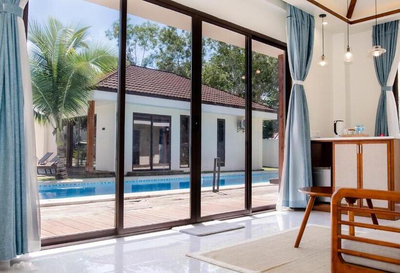 Hotel Amphitrite Resort