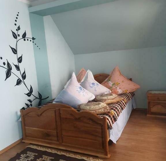 بنسيون Casa I G Prindii