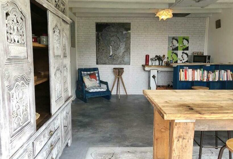 Пансион Gite D Hôte Romantique Et Artistique Au Coeur De Locronan