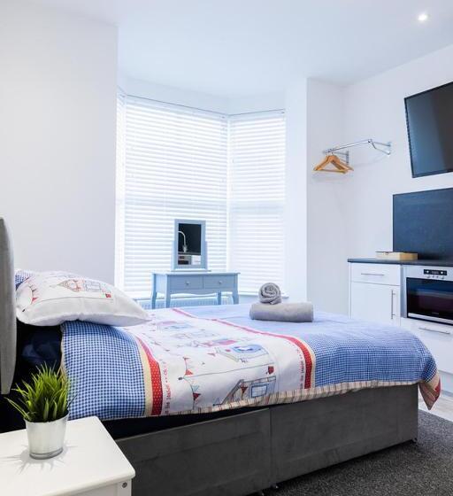 פנסיון Hillcrest Studio Apartments