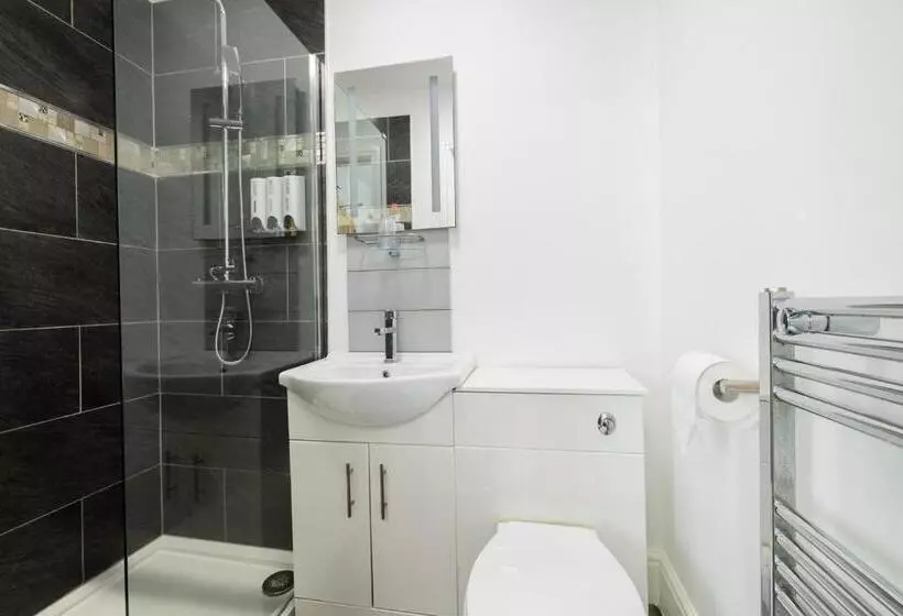 پانسیون Hillcrest Studio Apartments