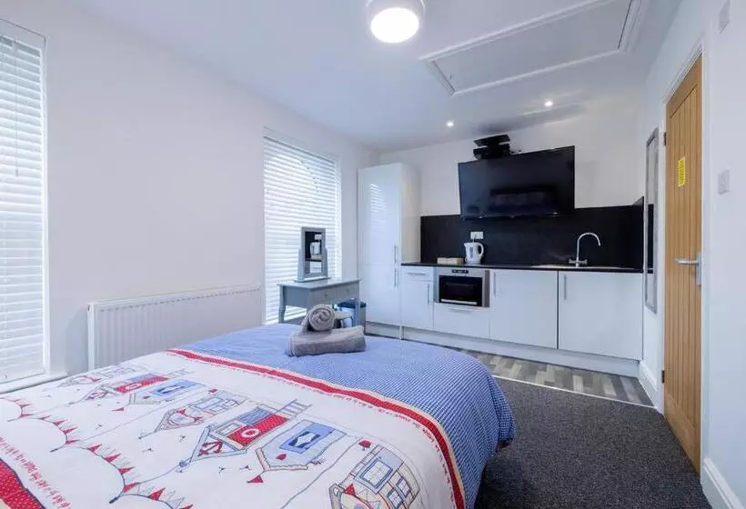 پانسیون Hillcrest Studio Apartments