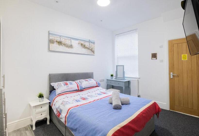 פנסיון Hillcrest Studio Apartments