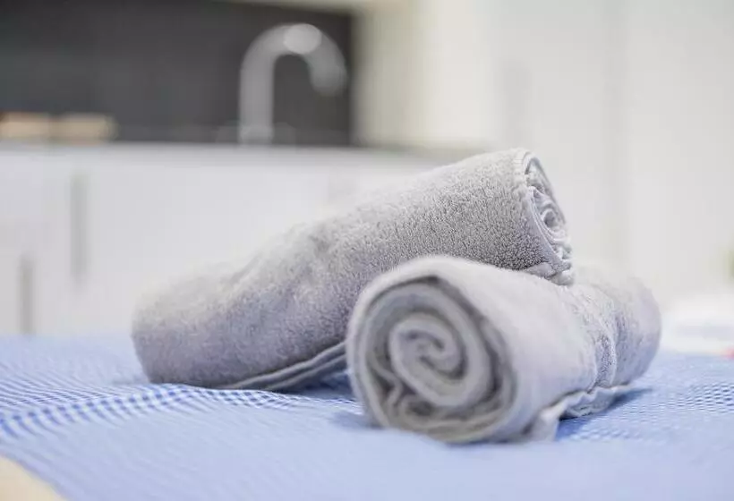 پانسیون Hillcrest Studio Apartments