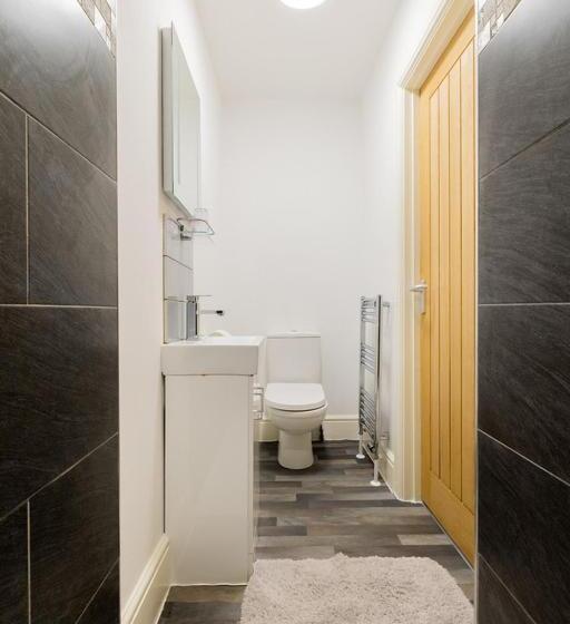 פנסיון Hillcrest Studio Apartments