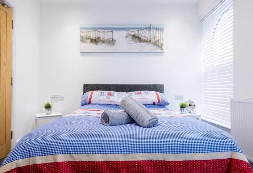 پانسیون Hillcrest Studio Apartments